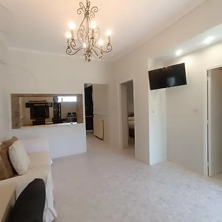 Aeolos Apartament *